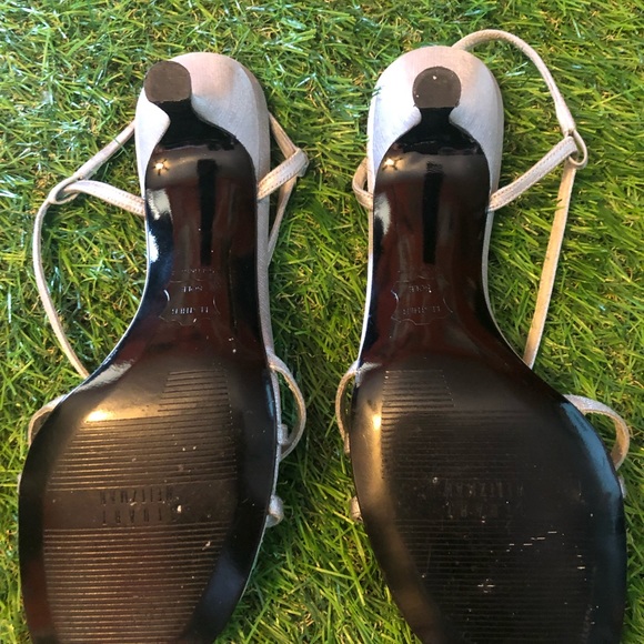 Stuart Weitzman silver dress heel - Picture 3 of 3